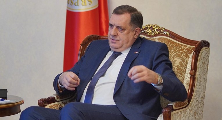 Dodik napao visokog predstavnika u BiH: Schmidt se*e, stalno me naganja da se vidimo