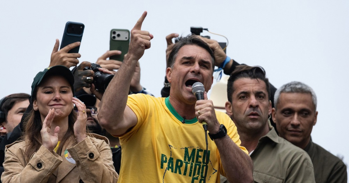 Bolsonarov sin okupio desnicu u Brazilu. U anketi je izjednačen s predsjednikom