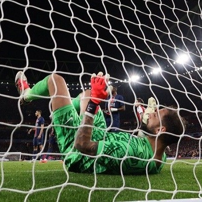 Nevjerojatan kiks sjajnog golmana. Pogledajte kako je Arsenalu dao pobjedu nad PSG-om