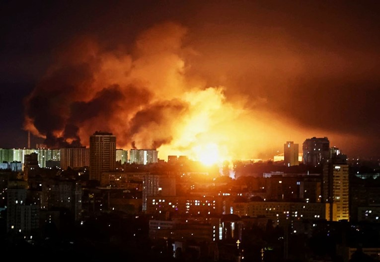 Golemi ruski napad na Kijev. Zasuli ga s 250 dronova i 14 balističkih projektila