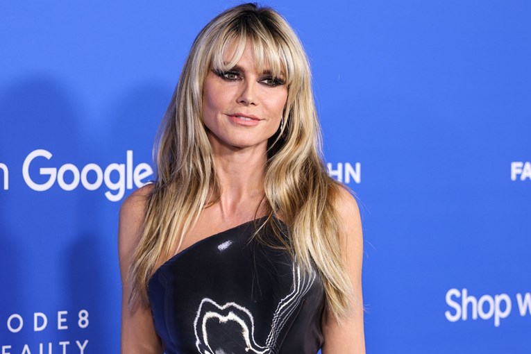 Heidi Klum odjenula haljinu koja je izgledala poput tekućeg metala