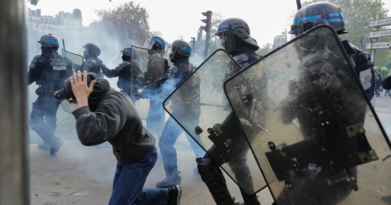 Pariška policija nakon niza nereda zabranila prosvjed protiv policijskog nasilja