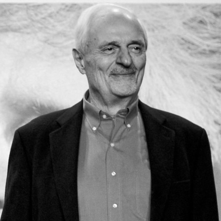 Preminuo Ted Kotcheff (94), redatelj prvog Ramba i Vikenda kod Bernieja