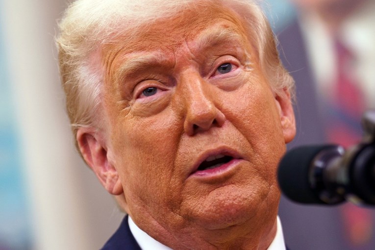 Trump: Počivao u miru, papa Franjo!