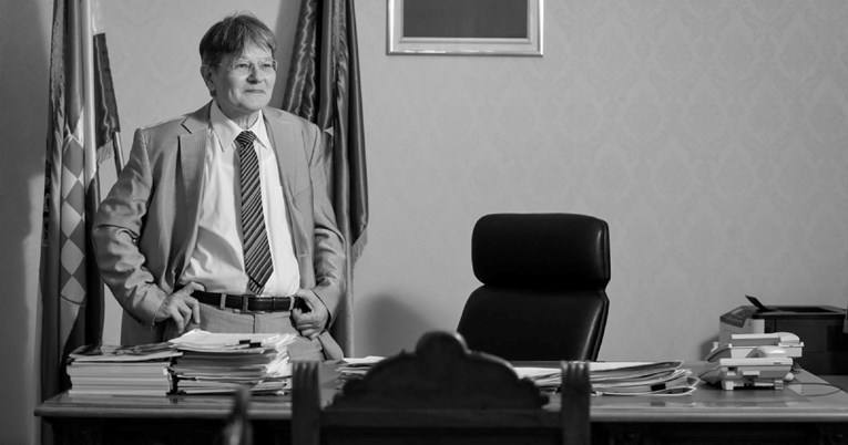 Hrvatski sabor minutom šutnje odao počast Radovanu Dobroniću