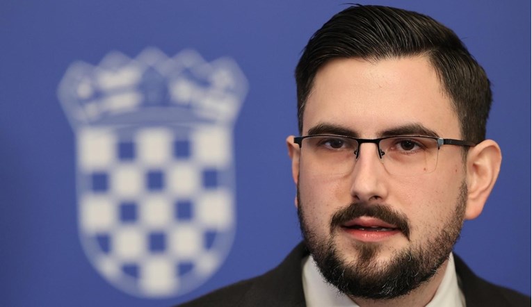 Milanović u božićnoj čestitki napao HDZ, odgovorio mu Plenkovićev glasnogovornik