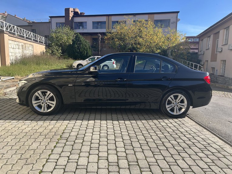Kupujete auto? Ovaj BMW 318d ima ZF automatik, dva seta felgi, parkirne senzore...