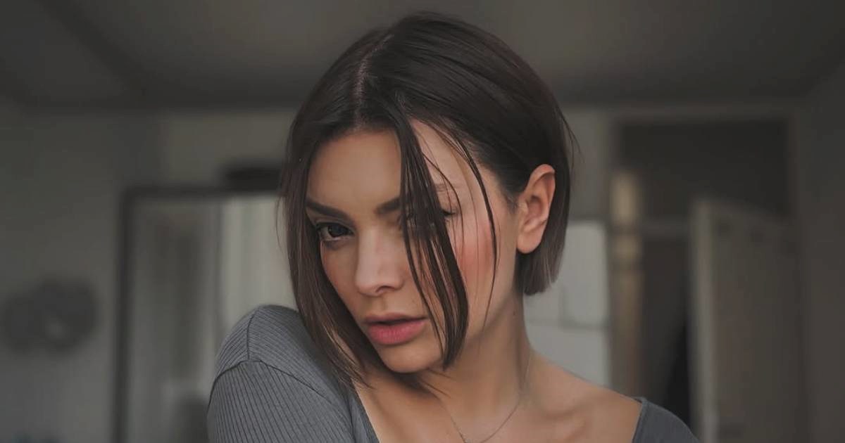 VIDEO Ella Dvornik pokazala kako je u krevetu grli tajanstveni muškarac