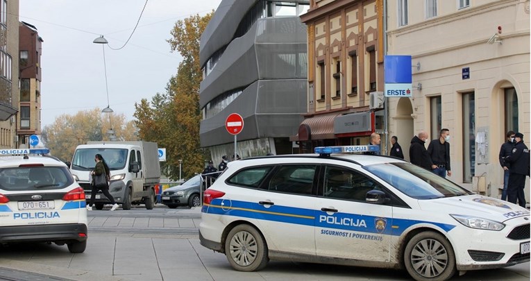 Mladići u Osijeku silovali djevojku u njezinom stanu pa je opljačkali