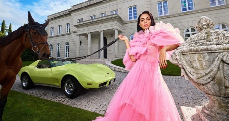 Show Ronaldove cure skuplja negativne komentare: "Prestanite snimati plitke ljude"