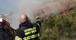 Izbio požar iznad Strožanca, gasi ga više od 20 vatrogasaca i kanader