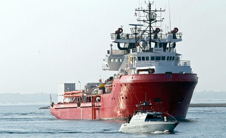 Spasilački brod Ocean Viking traži od europskih vlasti luku za 104 migranta