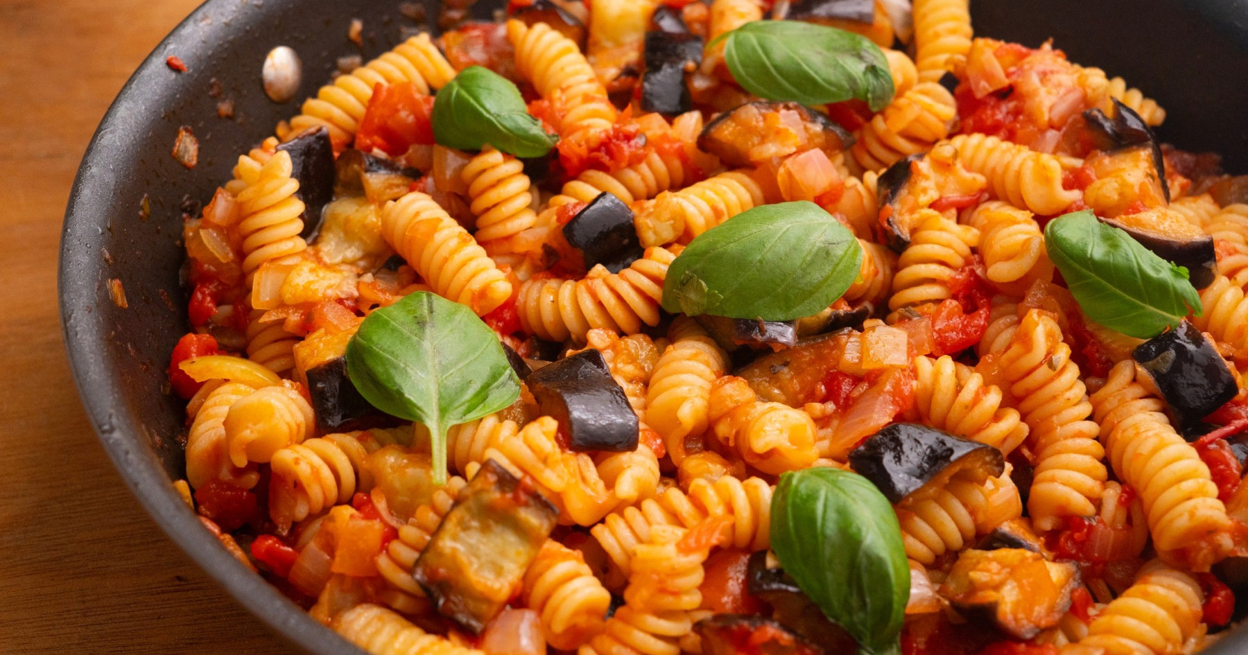 Pasta alla Norma: Recept za ljetni sicilijanski klasik s patlidžanom i rajčicama