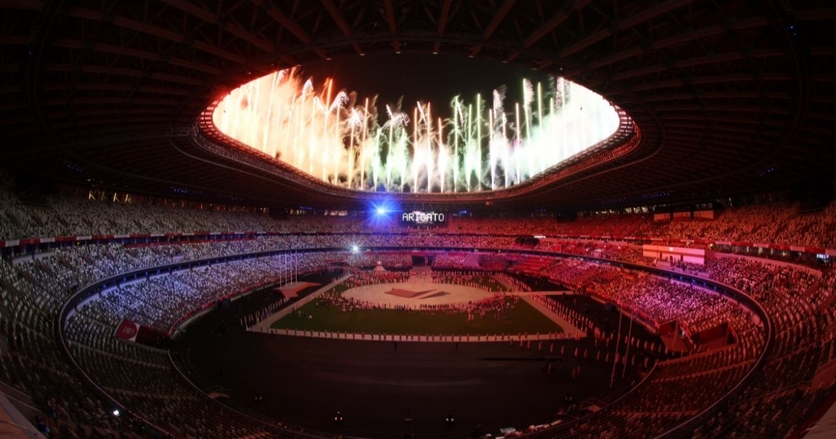 Zatvorene Olimpijske igre u Tokiju. Hrvatsku zastavu nosio je Andro Bušlje