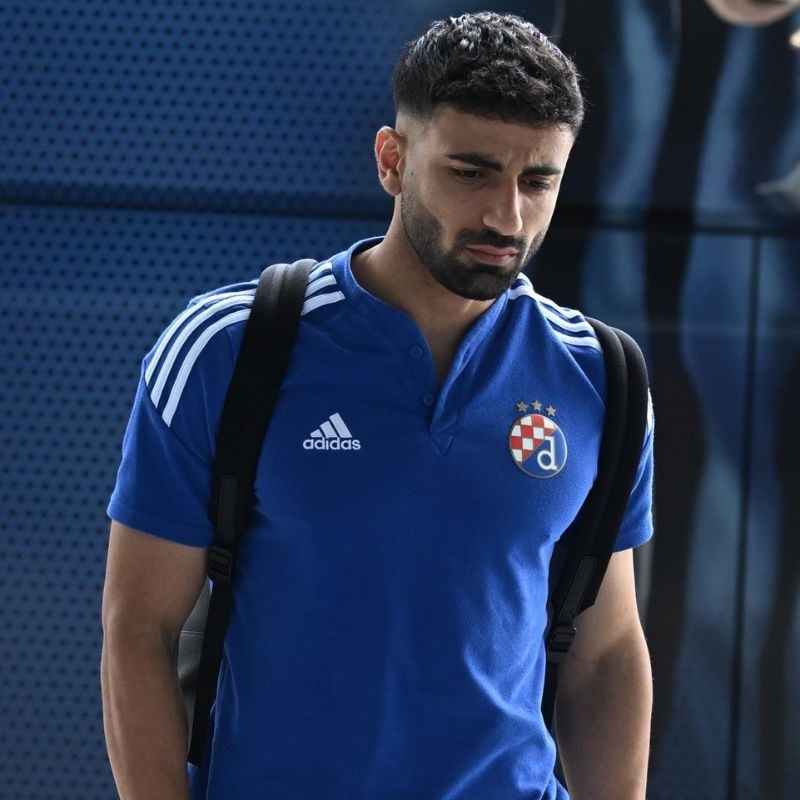 Boban nastavlja čistiti svlačionicu. Senior koji je tu sedam godina ide u Poljsku?