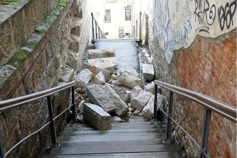 Od potresa u Zagrebu prošla su skoro tri mjeseca. Male stube su i dalje neprohodne