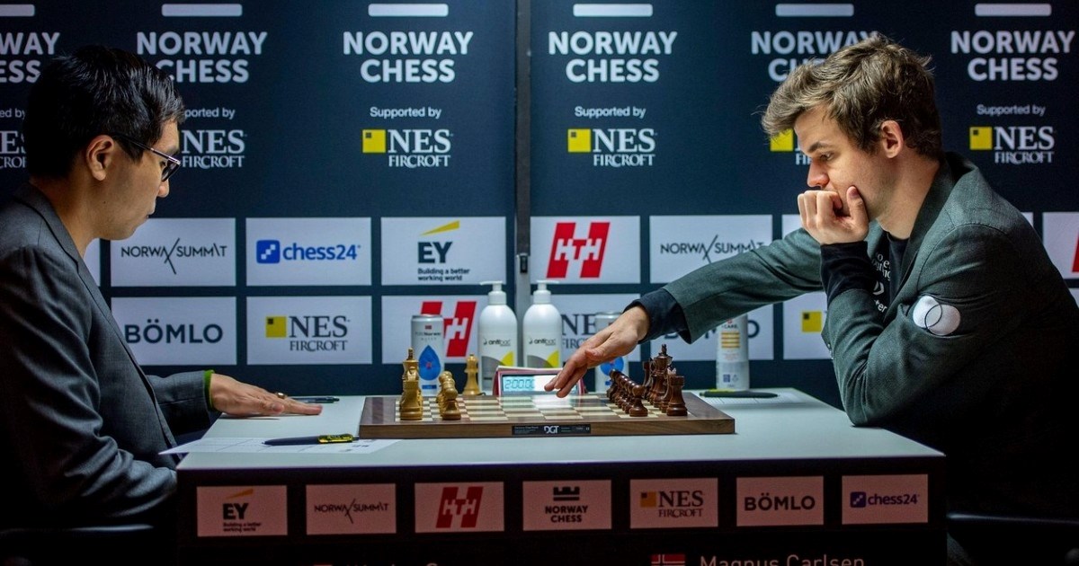 Magnus Carlsen odriče se titule svjetskog prvaka