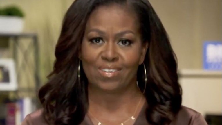 Ogrlica koju je Michelle Obama nosila tijekom lajva hit je zbog skrivene poruke