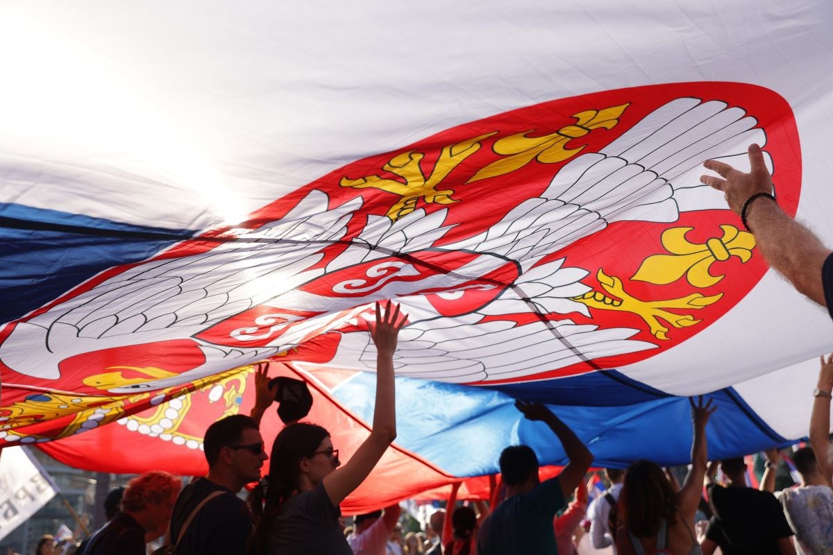 Mladi u Srbiji gube povjerenje u EU. "Očekivala sam više"