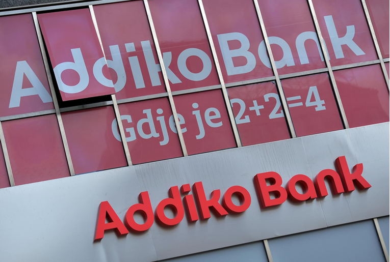 Raiffeisen preuzima Addiko banku