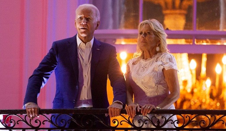 Biden: Ove godine je 4. srpnja poseban jer izlazimo iz tame