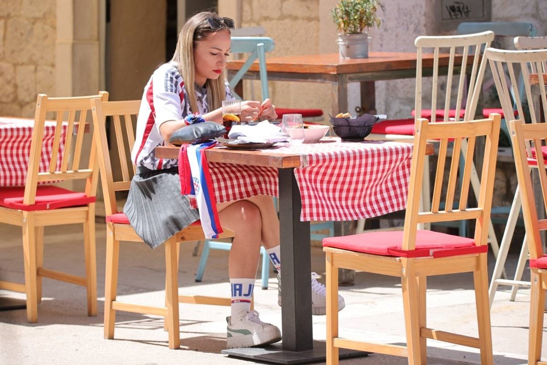 Fotka dana: Pronašli smo najfashion navijački outfit u Splitu