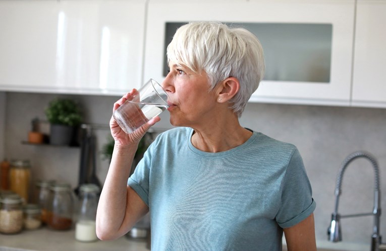 Gastroenterolozi tvrde: Svi bi nakon 50. trebali uvesti jednu naviku