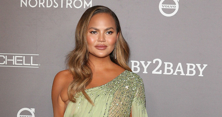 Osvježavajuća promjena: Chrissy Teigen s novom frizurom izgleda sjajno