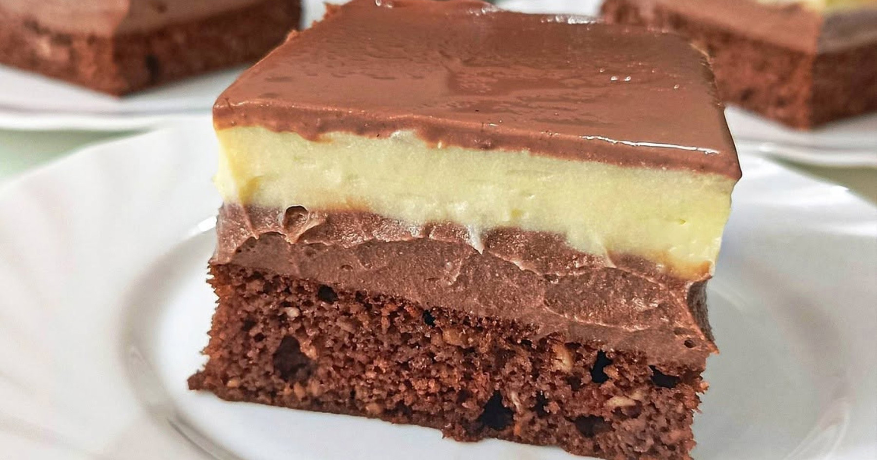 Sočni čokoladni kolač s dvije vrste kreme, recept koji ćete često ponavljati