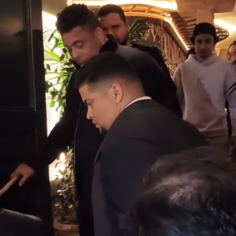 Ronaldo Nazario pijan jedva hodao i zurio u prazno. U njegovom klubu su svi ogorčeni