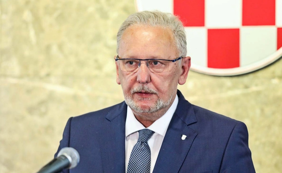 Božinović: Kad bismo ukinuli covid-potvrde, naši građani ne bi mogli prijeći granicu