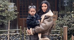 Iako su joj samo dvije godine, kći Kim Kardashian već se oblači u maminom ormaru