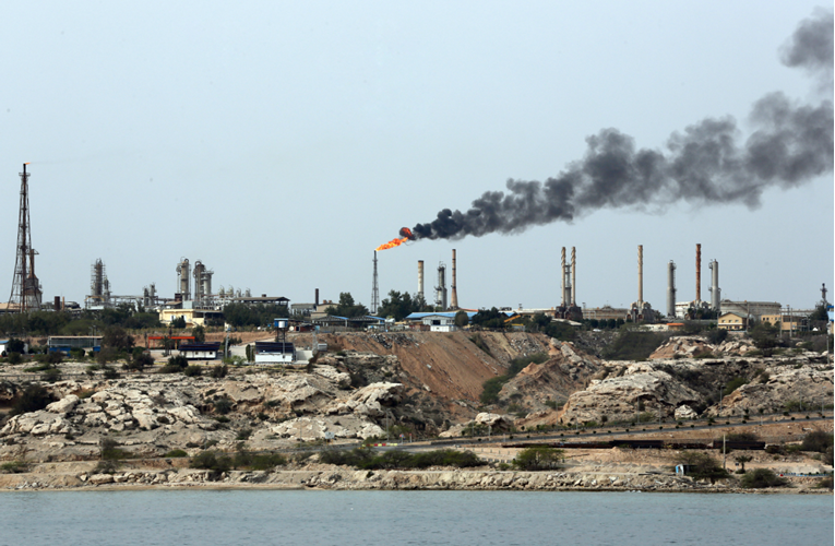 WSJ piše da se Emirati zbog Hormuza spremaju na rat. Stigla reakcija UAE-a