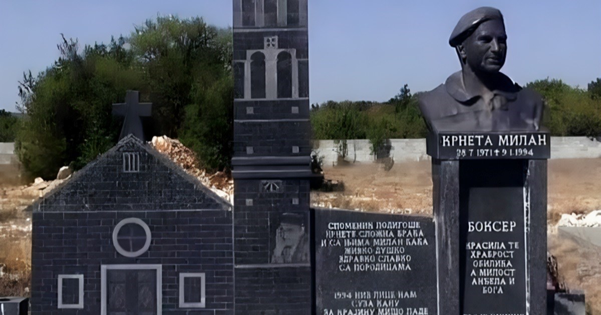 Obitelji uklanjaju sporne simbole s nadgrobnih spomenika kod Knina