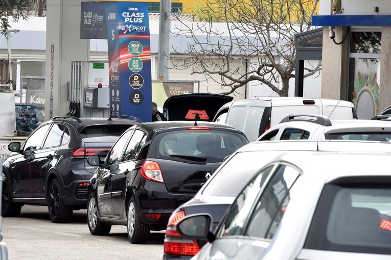 Jandroković: Vlada čini sve što je u njezinoj moći da građanima olakša ovu situaciju