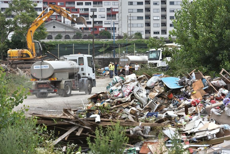 FOTO Pogledajte što je ostalo od romskog naselja u Zagrebu