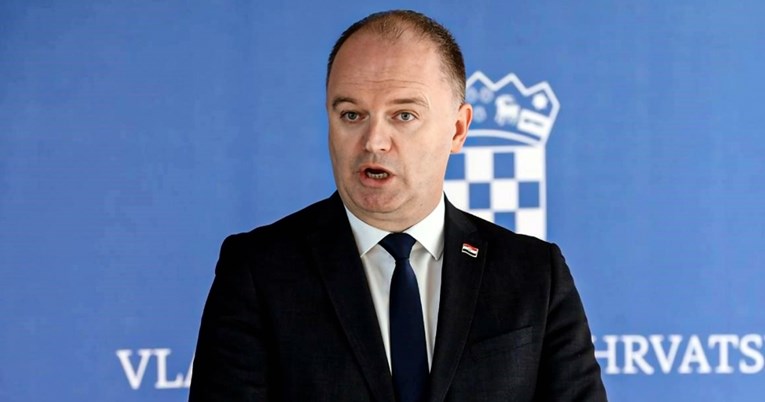 DP-ov ministar demografije: Tko će nositi oružje na ramenu ako ne bude djece?