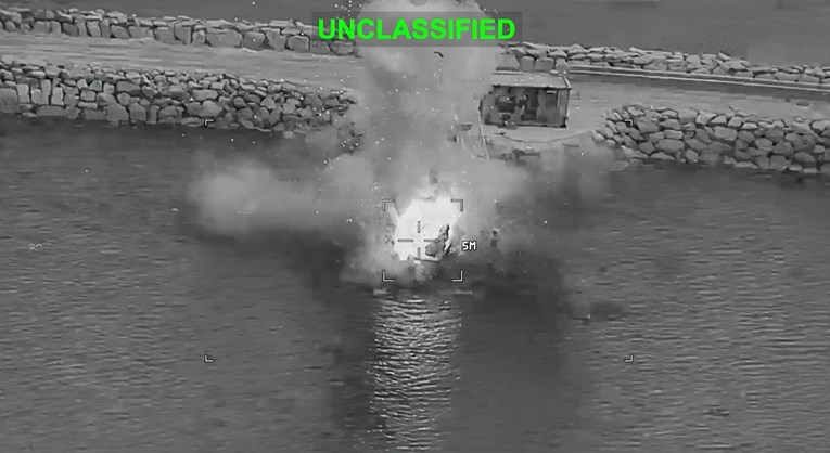 Američka vojska civilima: Odmah se udaljite od iranskih luka u Hormuškom tjesnacu