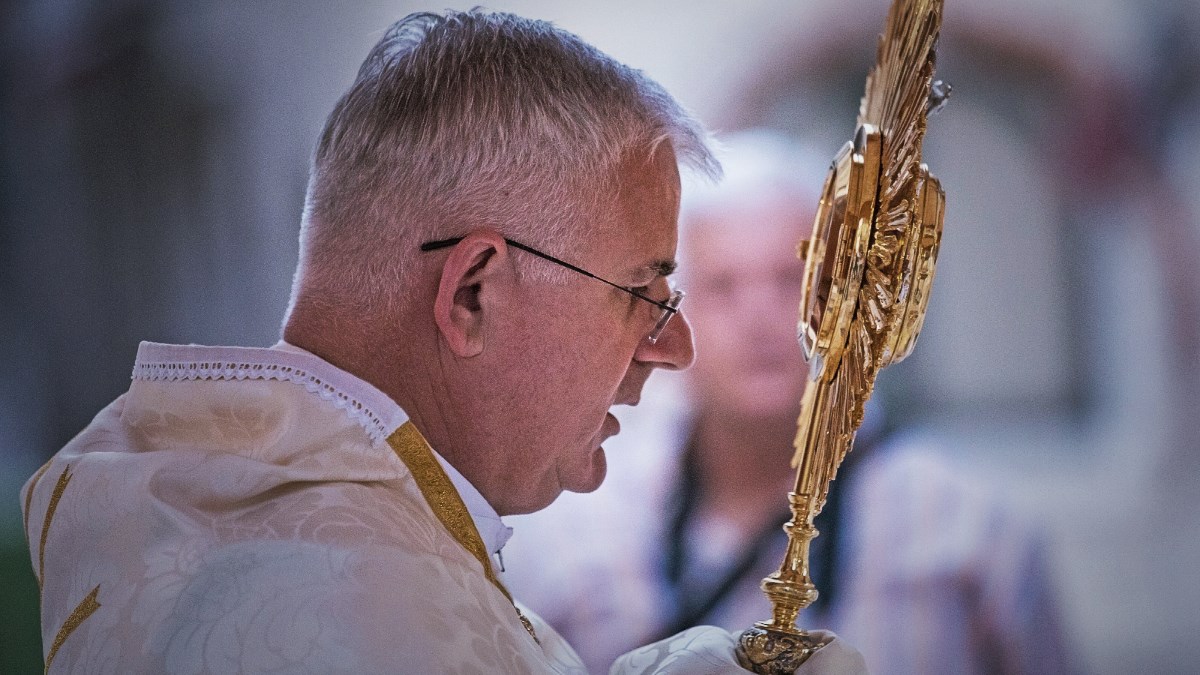 Dubrovački biskup Uzinić objavio epidemiološke preporuke za Veliku Gospu