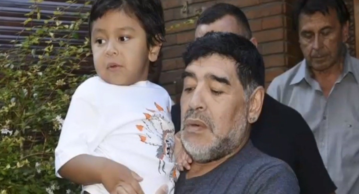 Ovo je Maradonina zadnja poruka. Poslao ju je očuhu svog sinčića