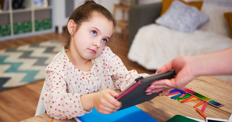 Dijete vas zove imenom umjesto mama? Psihologinja otkrila što to znači