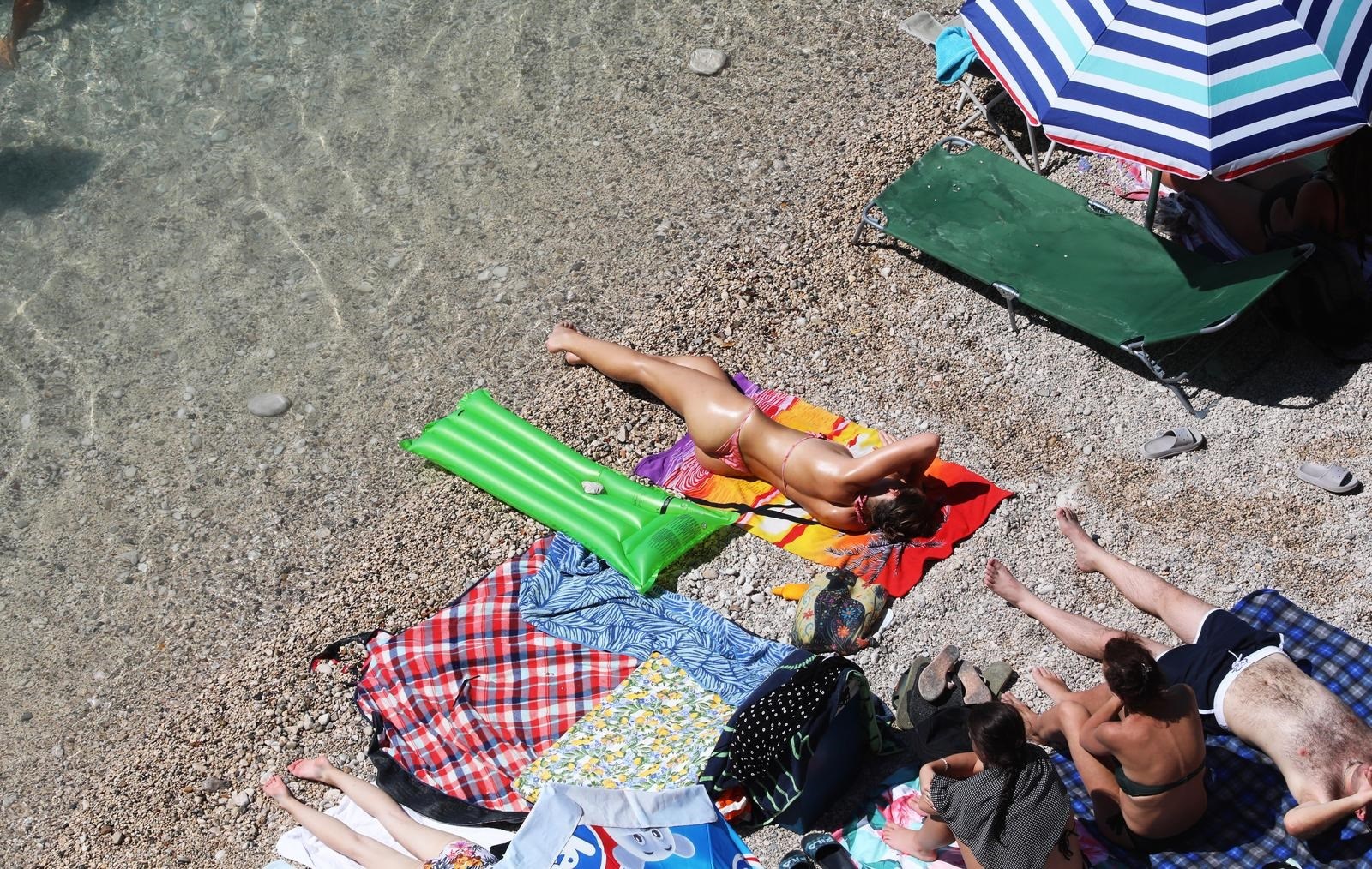FOTO Pogledajte kako izgleda plaža u Rijeci tijekom novog toplinskog vala