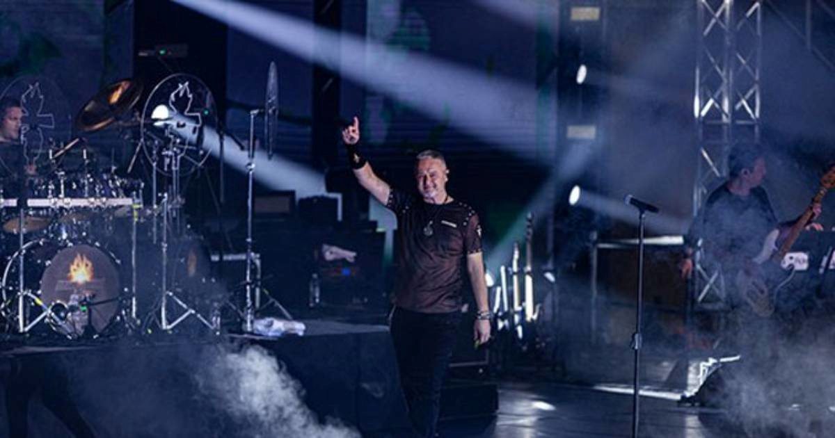 VIDEO Thompson s publikom na koncertu u BiH uzvikivao "Za dom spremni"