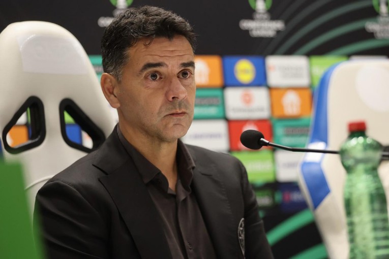 Trener Ajaxa objasnio zašto njegova momčad nije trenirala na Poljudu