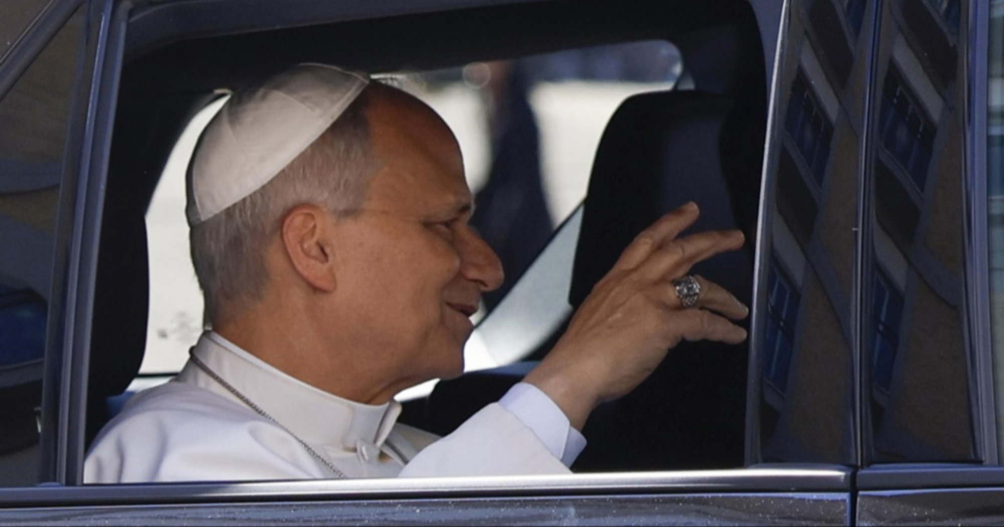 Papa se prvi put oglasio nakon što mu je zbog raka odstranjen dio pluća