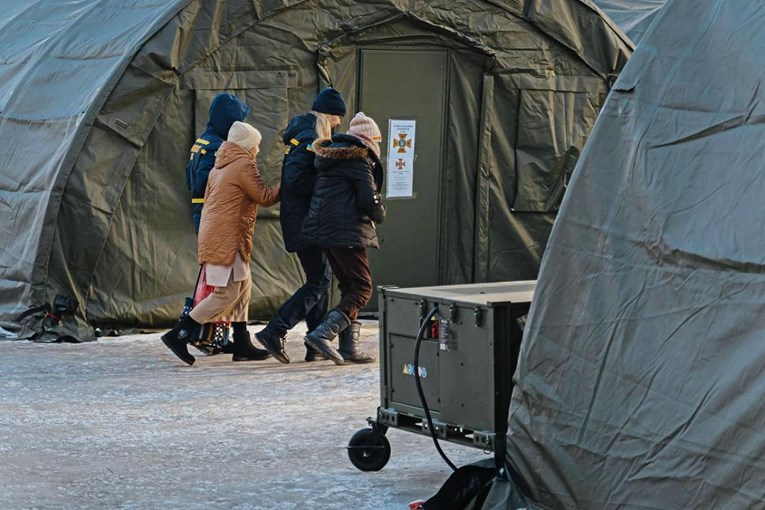 Tisuće bez struje i vode u smrznutoj Ukrajini. "Život u Kijevu postao je užasan"