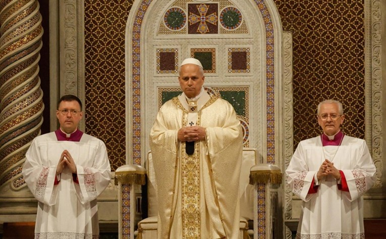 Papa razgovarao s izraelskim predsjednikom i Zelenskim