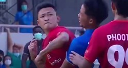 VIDEO Pogledajte brutalnost na nogometnom terenu. Igrač dobio otkaz nakon udarca