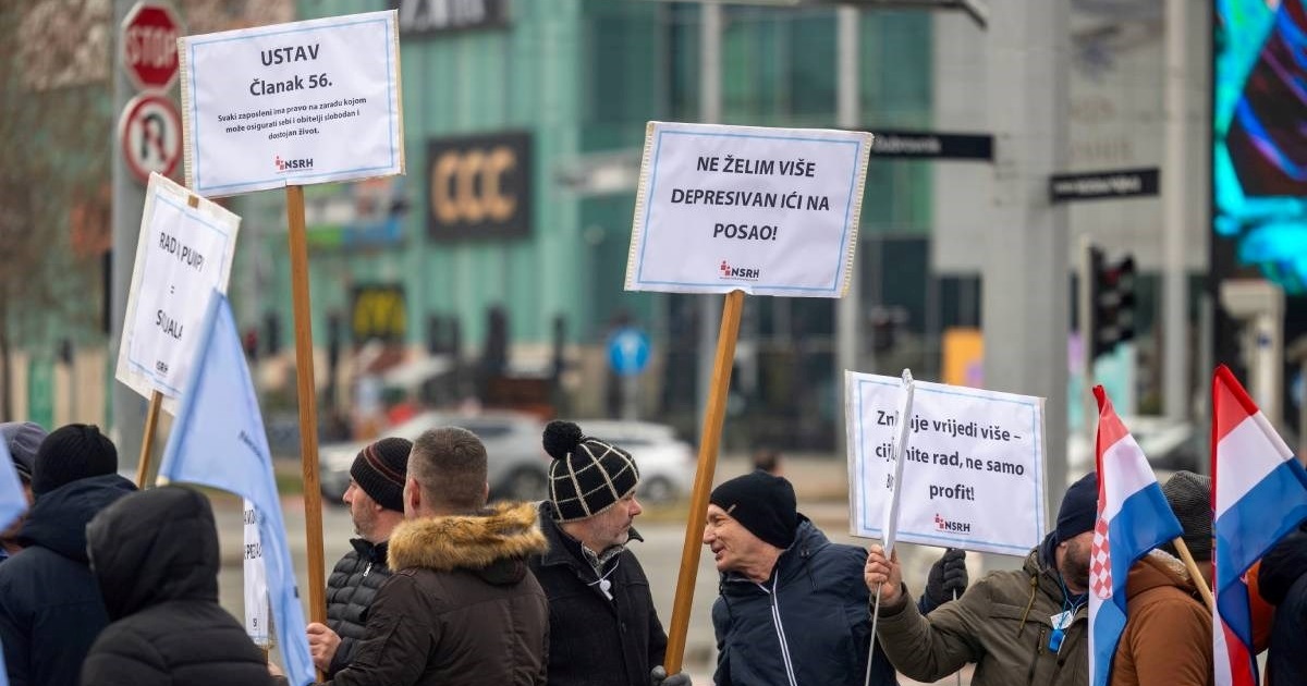Sindikat održao prosvjed pred Inom, traže povećanje plaća od 500 eura bruto