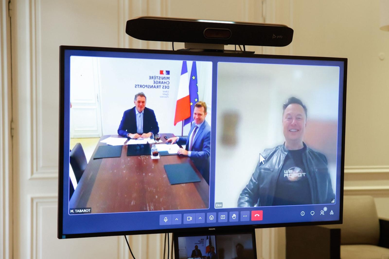 Francuska prije dva mjeseca rekla ne. Sad testira Tesline samovozeće aute